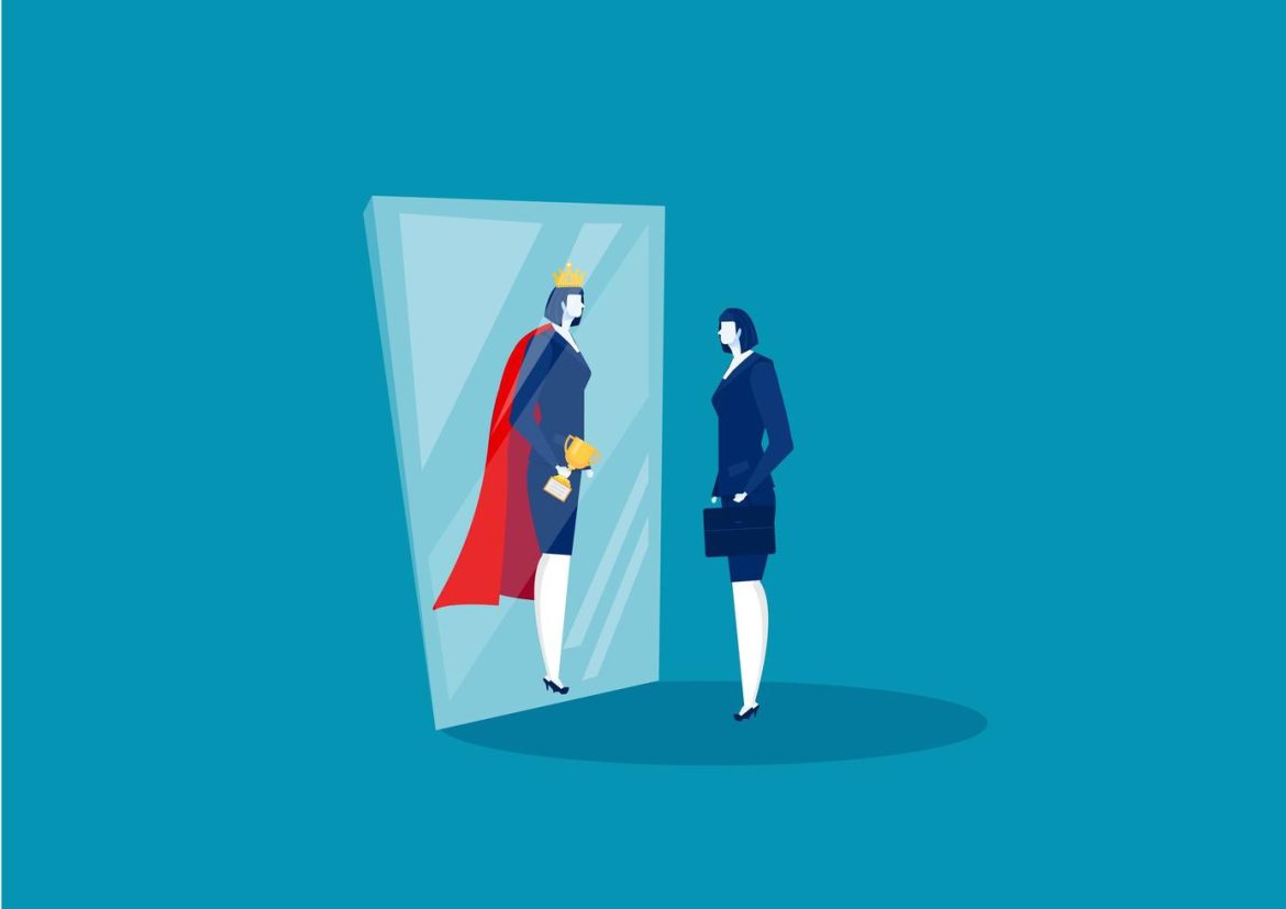 Uma pessoa se olha no espelho e vê o reflexo de um super-herói, simbolizando a descoberta do seu próprio diferencial e superpoderes com a ajuda da IA.