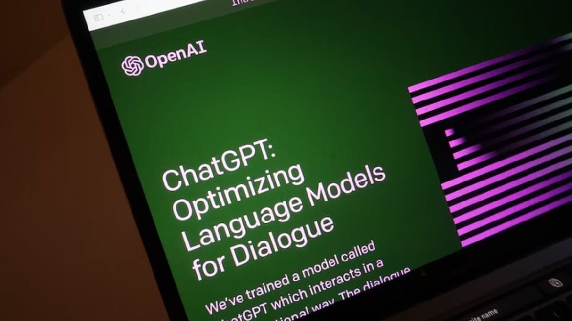 Tela de computador mostrando ChatGPT com ciclo de memória personalizada ativo, ilustrando o método C.L.A.R.O. para IA lembrar preferências do usuário.