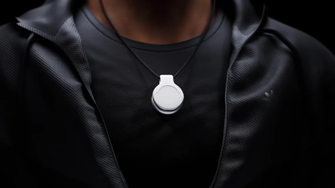 Protótipo do dispositivo de IA de bolso OpenAI e Jony Ive, sem tela, em 2025.