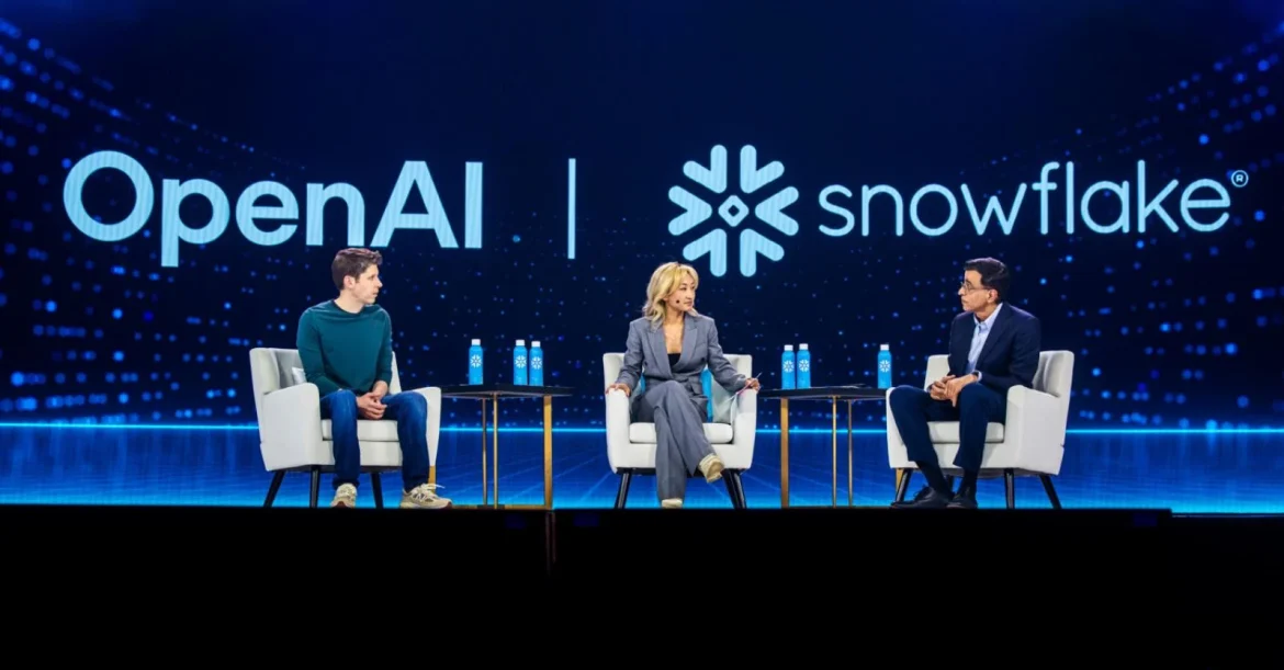 Sam Altman e Sridhar Ramaswamy em painel sobre IA corporativa no Snowflake Summit 2025.