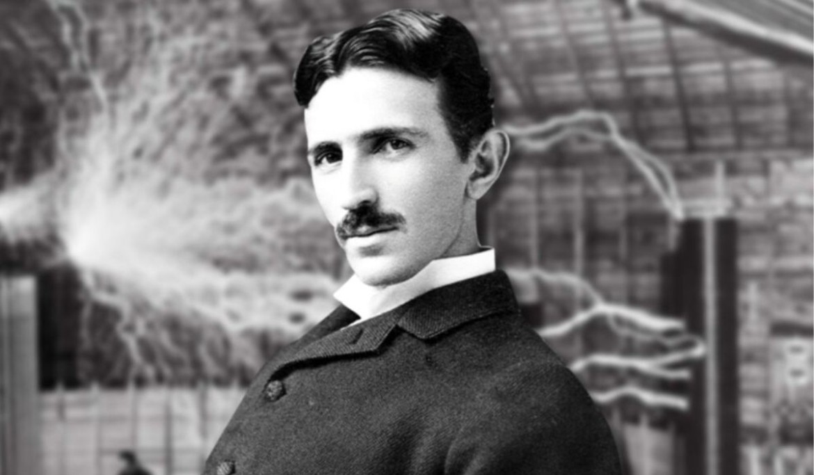 Uma ilustração estilizada mostrando a cabeça de Nikola Tesla, de onde saem raios e engrenagens que se conectam a um cérebro de inteligência artificial, simbolizando a união de sua criatividade com a tecnologia moderna.