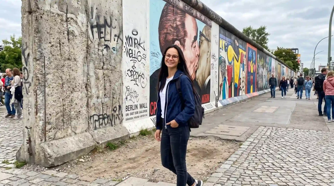 20 prompts para simular fotos de mochilão em Berlim e Londres no Gemini. Muro, Big Ben, Camden Town e cenas urbanas sem deformar o rosto.